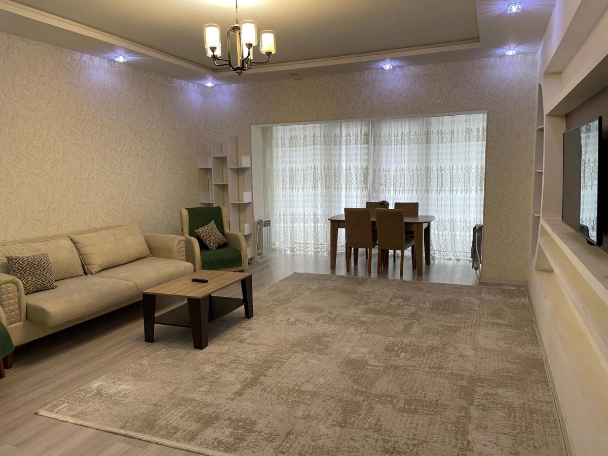 Park Azure Luxury Apartman Baku Kültér fotó